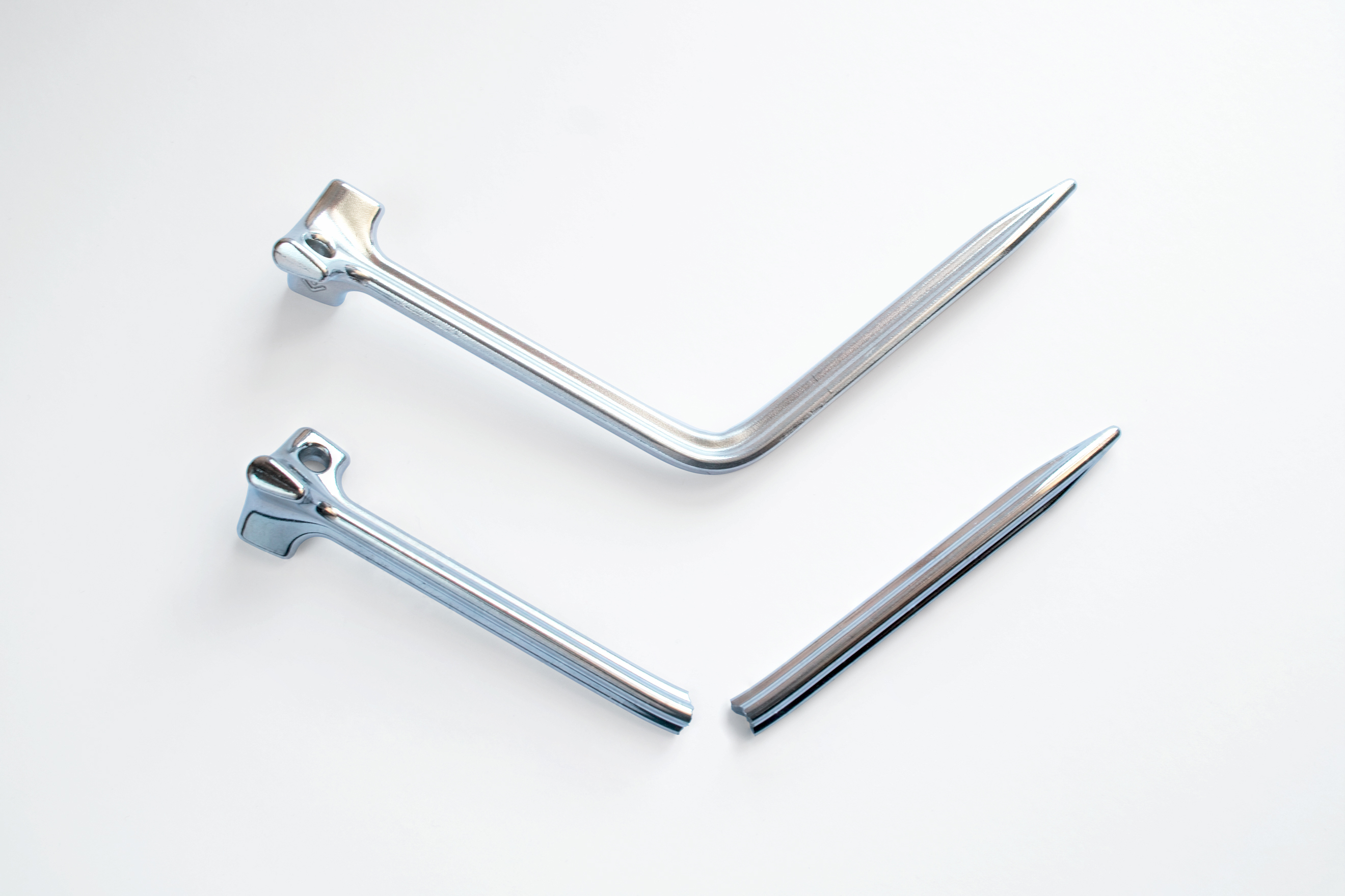 ADC-6アルミ材のペグとの比較図